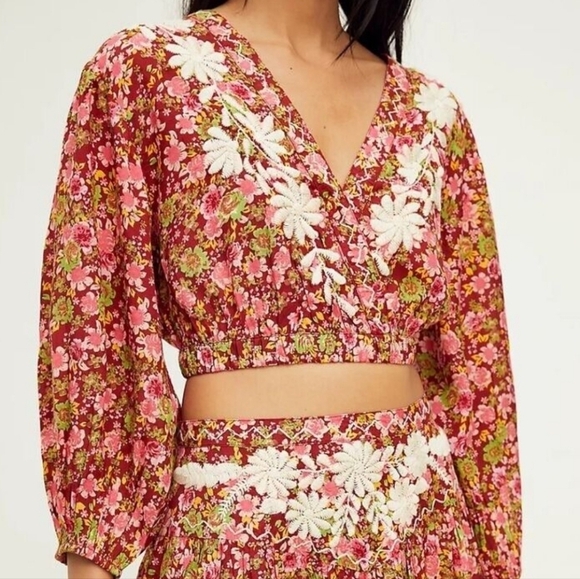 Free People Nyomi Embroidered Top XL Faux Wrap Elastic Waist Cinch Cuff Red Pink - Picture 1 of 7